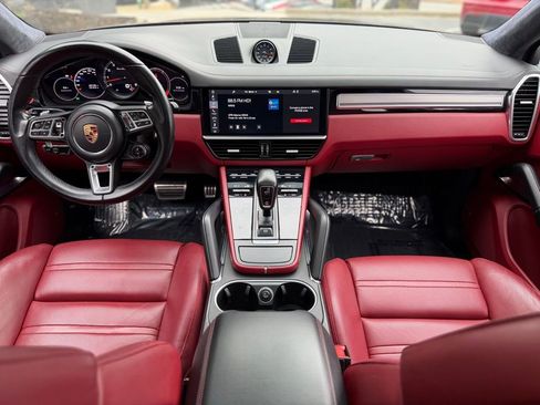 Used 2020 Porsche Cayenne Turbo w/ Performance Package image 41