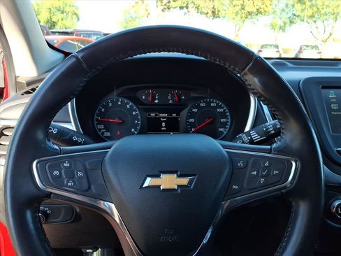 Used 2018 Chevrolet Equinox LT image 18