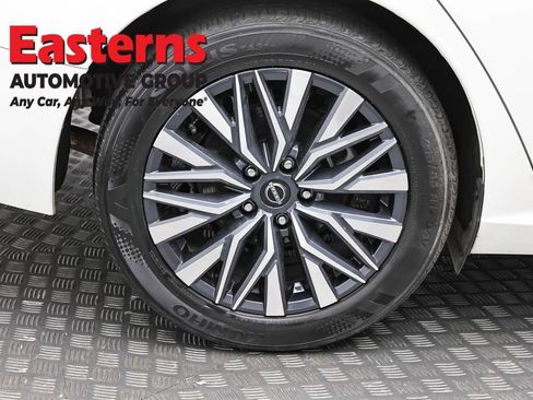 Used 2025 Nissan Altima 2.5 SV image 30