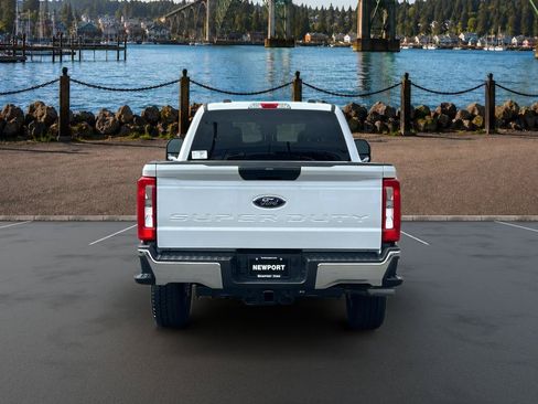 New 2026 Ford F250 XLT w/ FX4 Off-Road Package AWD/4WD image 8