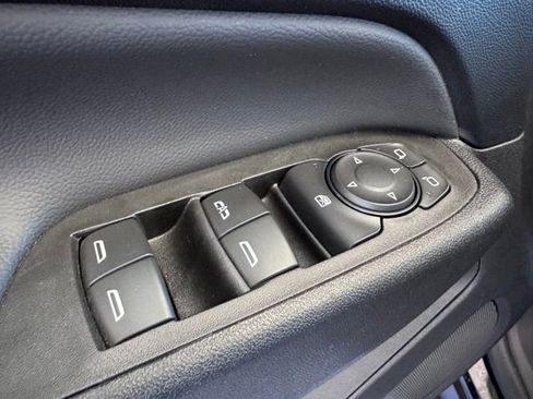 Used 2024 Chevrolet Equinox LT image 11