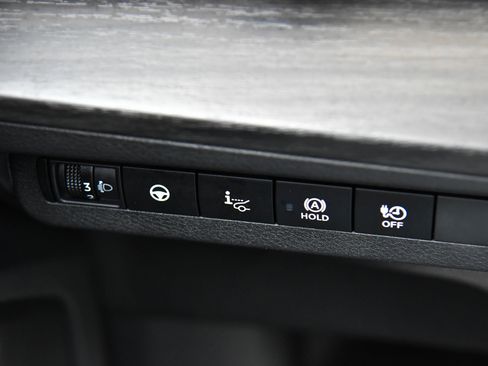 Used 2023 Nissan Ariya AWD image 38