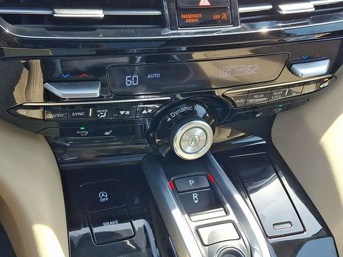 Used 2023 Acura MDX SH-AWD w/ Technology Package image 17