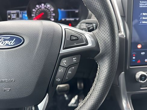 Used 2024 Ford Edge ST image 16