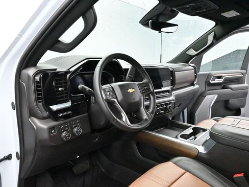 Used 2026 Chevrolet Silverado 3500 High Country w/ High Country Premium Package AWD/4WD image 16