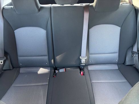 Used 2025 Kia Soul LX w/ LX Technology Package FWD image 36