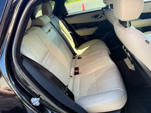 Used 2021 Land Rover Range Rover Velar R-Dynamic S image 22