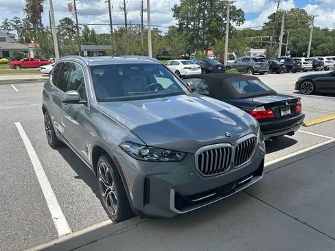 Used 2024 BMW X5 sDrive40i w/ Premium Package RWD image 2