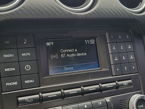 Used 2018 Ford Mustang EcoBoost image 24