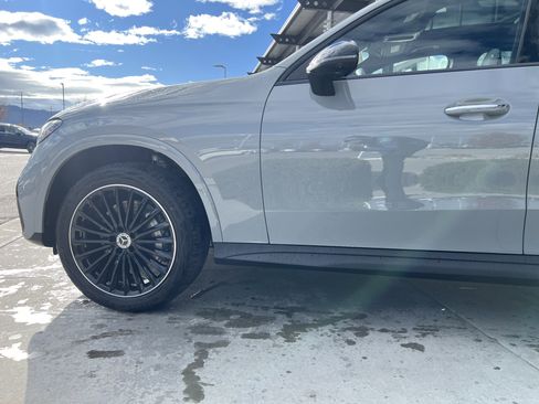 New 2026 Mercedes-Benz GLC 300 4MATIC image 9