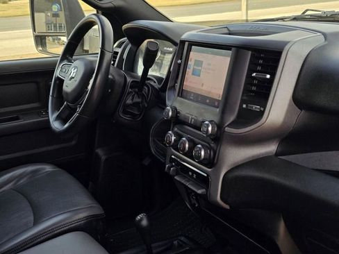 Used 2024 RAM 3500 Tradesman w/ Chrome Appearance Group image 13