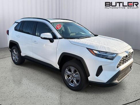 Certified 2023 Toyota RAV4 XLE w/ Convenience Package AWD/4WD image 8
