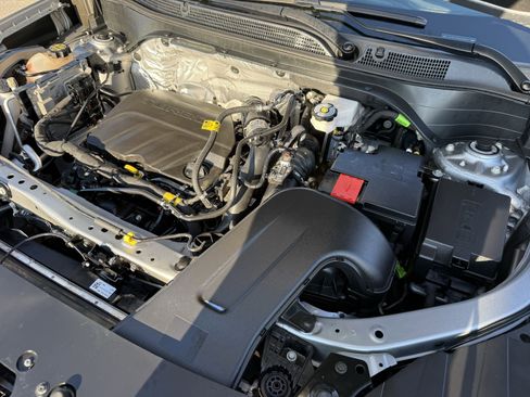 Used 2024 Chevrolet Trax RS w/ Driver Confidence Package image 33