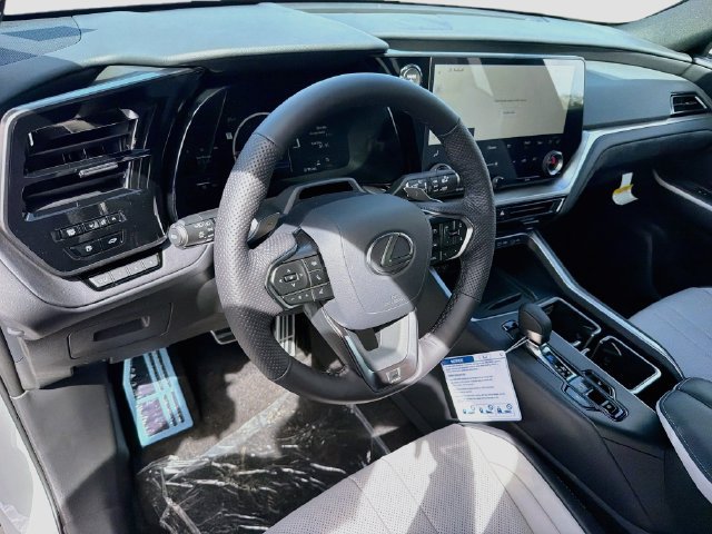 New 2026 Lexus TX 500h AWD image 28