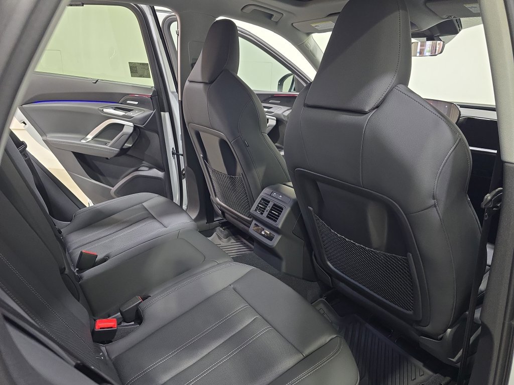 Used 2025 Audi Q5 Premium Plus w/ Premium Plus AWD/4WD image 11
