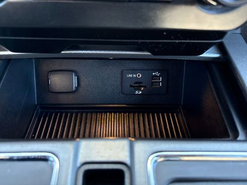 Used 2015 Ford F150 XLT w/ Equipment Group 302A Luxury image 28