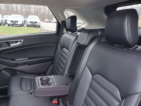 Used 2024 Ford Edge SEL w/ Convenience Package image 12