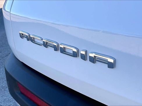 Used 2025 GMC Acadia Elevation image 32