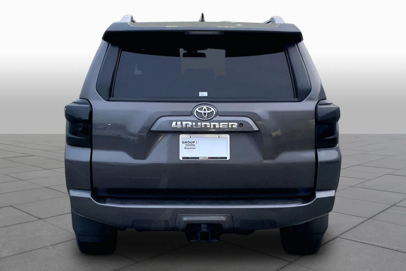 Used 2018 Toyota 4Runner SR5 Premium RWD image 5