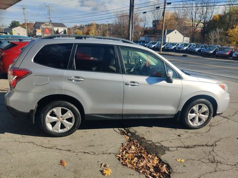 Used 2014 Subaru Forester 2.5i Premium w/ All-Weather Package image 7