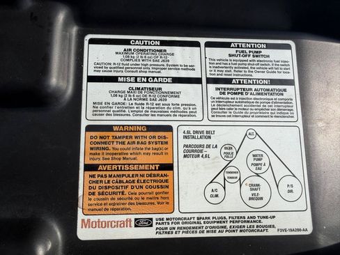 Used 1993 Lincoln Town Car Signature RWD image 20