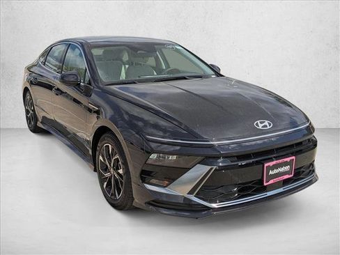 Used 2025 Hyundai Sonata SEL image 3