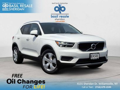 Used 2020 Volvo XC40 T4 Momentum