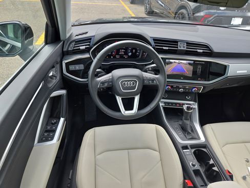 Certified 2025 Audi Q3 2.0T Premium w/ Convenience Package AWD/4WD image 8