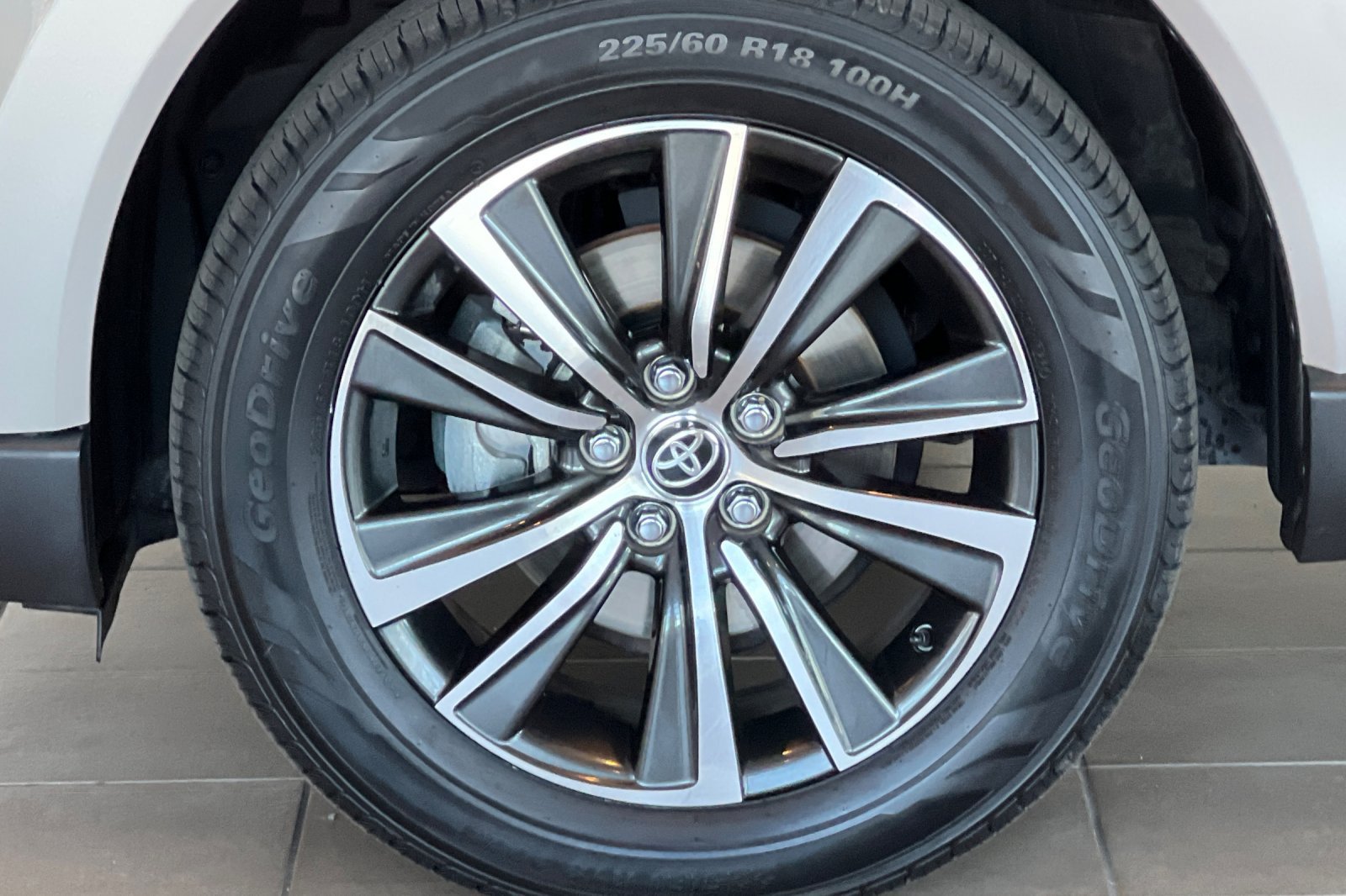 Certified 2024 Toyota Venza LE AWD/4WD image 26