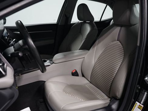 Used 2023 Toyota Camry SE image 25