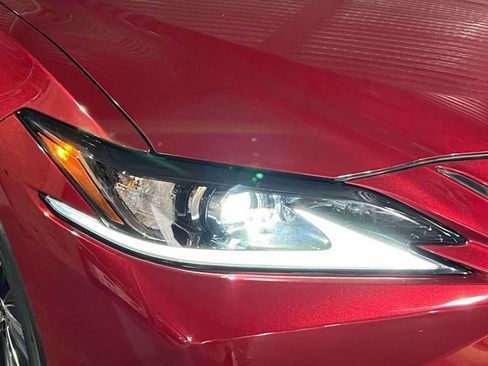 Certified 2025 Lexus ES 300h w/ Premium Package FWD image 12