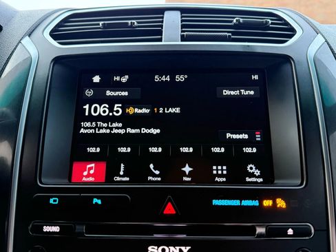Used 2017 Ford Explorer Sport w/ Equipment Group 401A AWD/4WD image 39