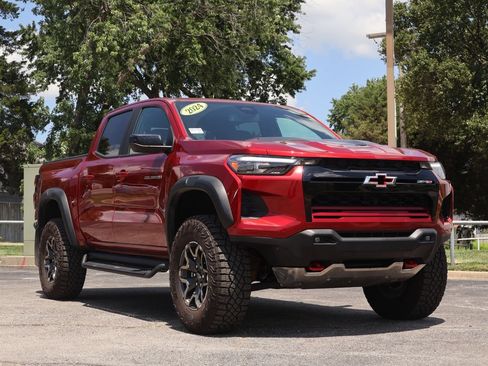 Certified 2024 Chevrolet Colorado ZR2 w/ Technology Package AWD/4WD image 1