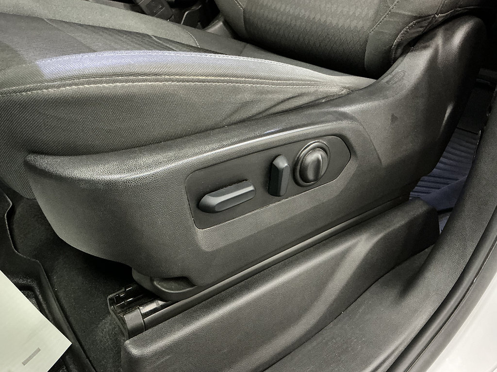 Used 2022 Chevrolet Silverado 2500 Custom w/ Custom Value Package AWD/4WD image 19