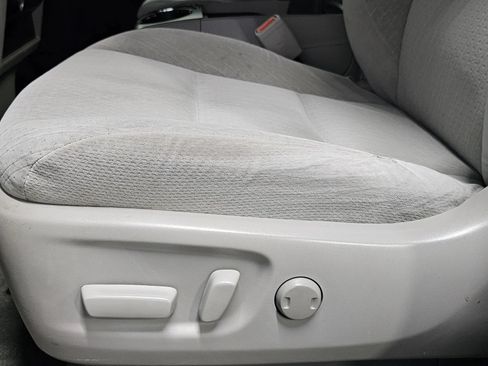 Used 2016 Toyota Sienna LE FWD image 27