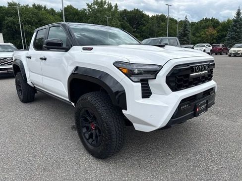 Used 2026 Toyota Tacoma TRD Pro AWD/4WD image 3