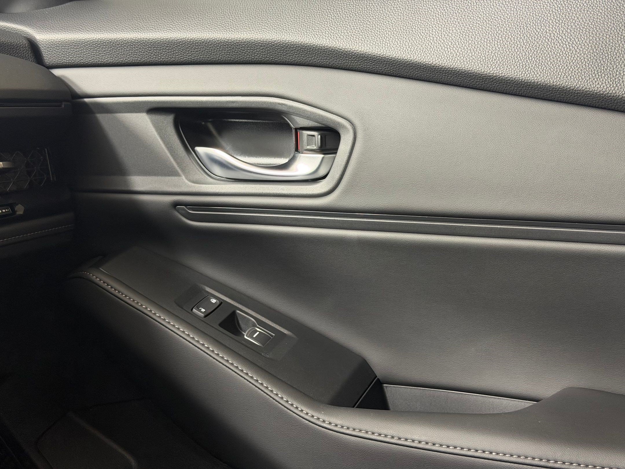 Used 2025 Honda Accord Sport image 28