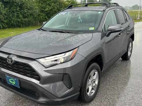 Used 2025 Toyota RAV4 XLE AWD/4WD image 7