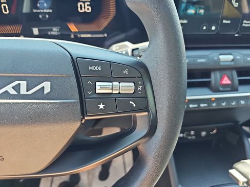 Used 2025 Kia K4 FWD image 18