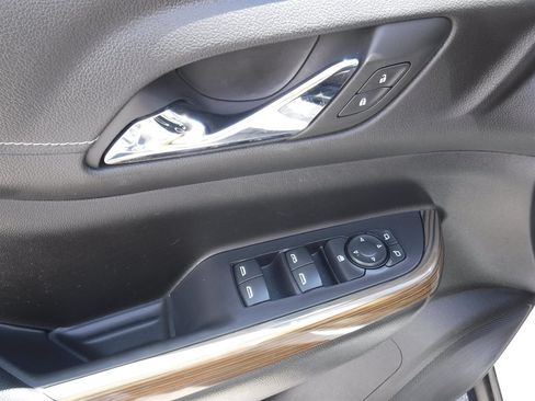 Used 2022 GMC Acadia SLE w/ LPO, Floor Liner Package FWD image 15