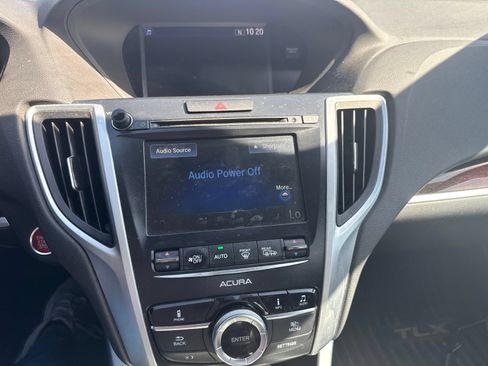 Used 2017 Acura TLX V6 FWD image 9