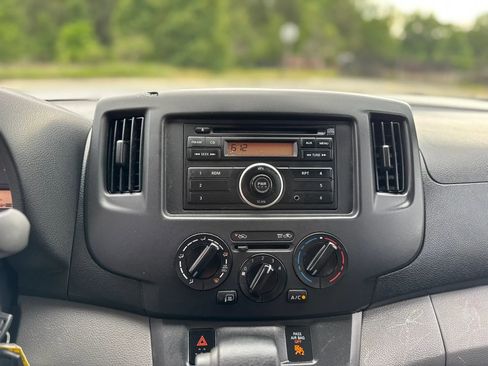 Used 2015 Nissan NV200 SV FWD image 15