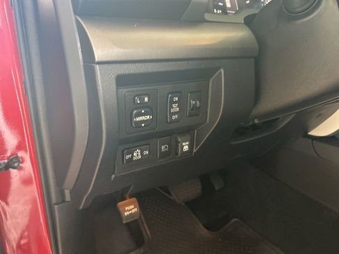 Used 2020 Toyota Tundra SR5 image 38