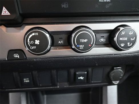 Used 2021 Toyota Tacoma SR w/ SR Convenience Package image 3