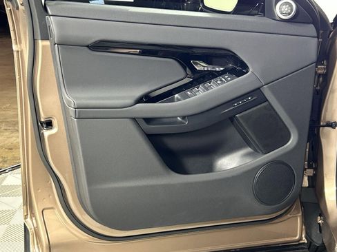 Certified 2024 Land Rover Range Rover Evoque S image 22