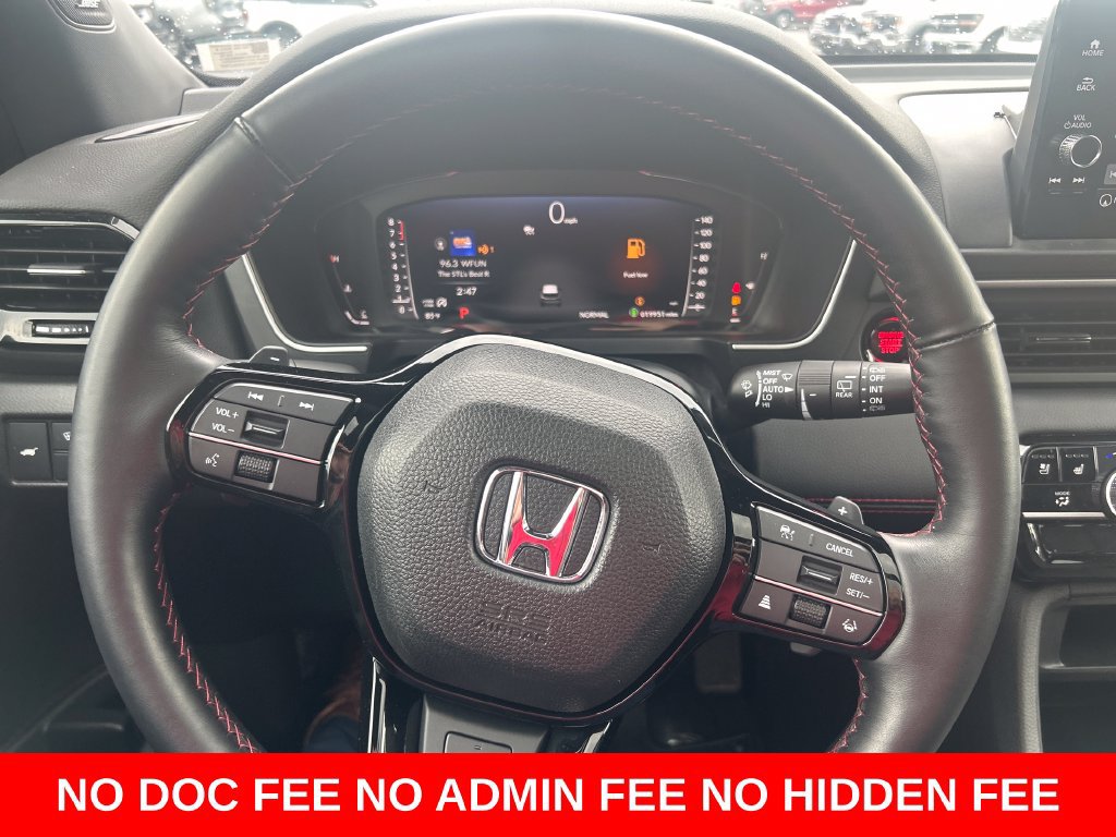 Used 2025 Honda Pilot Black Edition image 14