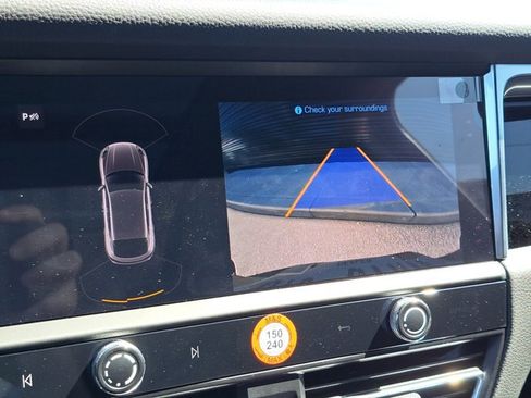 Used 2025 Porsche Macan image 33