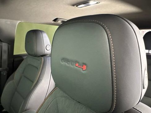Used 2026 GMC Terrain AT4 AWD/4WD image 31