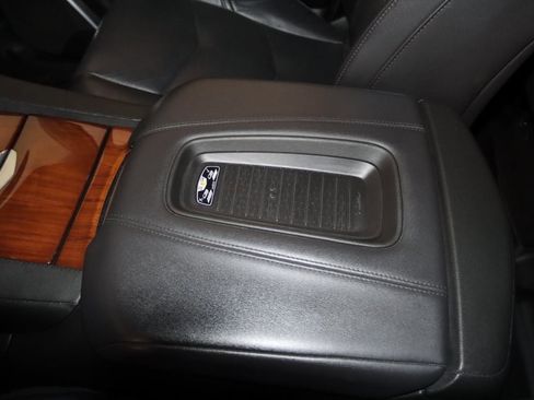 Used 2020 Cadillac Escalade ESV Premium Luxury image 49