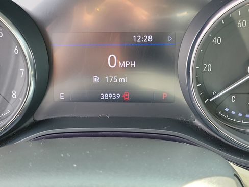 Used 2020 Buick Encore GX Preferred w/ Cold Weather Comfort Package FWD image 25